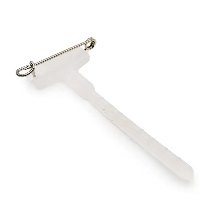 Przypinka biała okładka.jpg