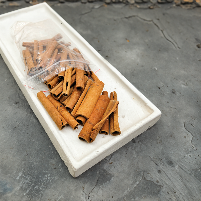 Cynamon 8cm 250g paczka 3.png